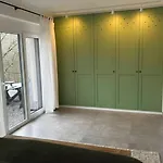 Forest Retreat Nahe Koeln - Private Sauna & Hot Tub & Wallbox דירה *