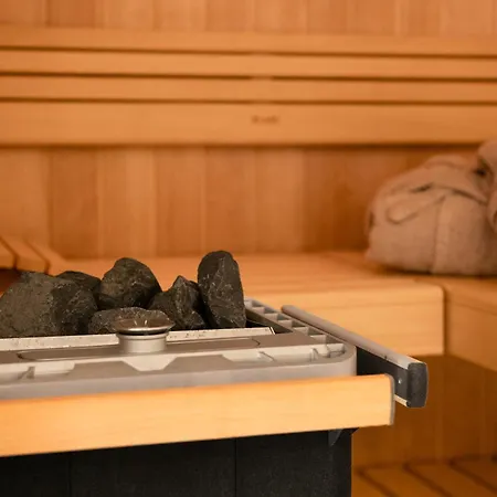 Forest Retreat Nahe Koeln - Privates Badefass, Private Sauna & Wallbox Appartamento