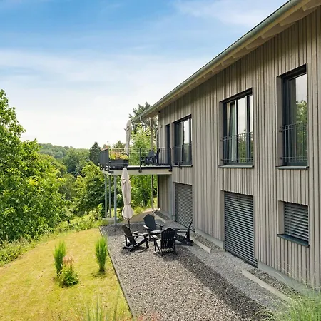 Forest Retreat Nahe Koeln - Privates Badefass, Private Sauna & Wallbox