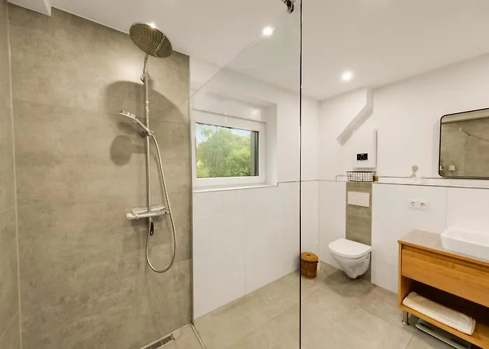 Forest Retreat Nahe Koeln - Private Sauna & Hot Tub *