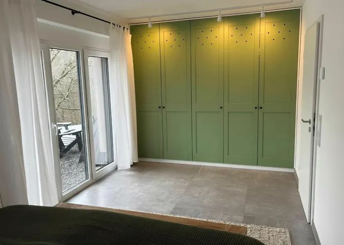 Forest Retreat Nahe Koeln - Private Sauna & Hot Tub Appartement *